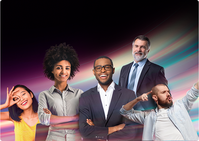 Cinco adultos sorridentes de diversas etnias e apresentações de gênero posam juntos em frente a um fundo abstrato em tons de roxo e azul claro com linhas diagonais.