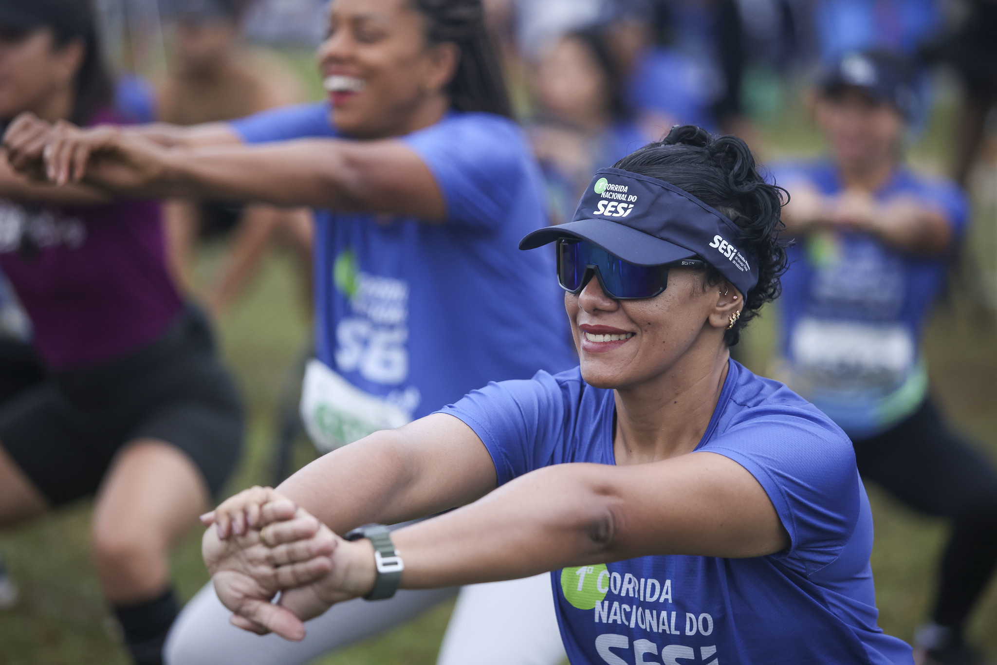 imagem de mulher fazendo exercicios fisicos